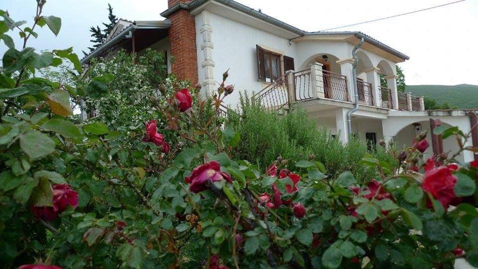 Apartment "Ane" Kruševo Eksteriør billede